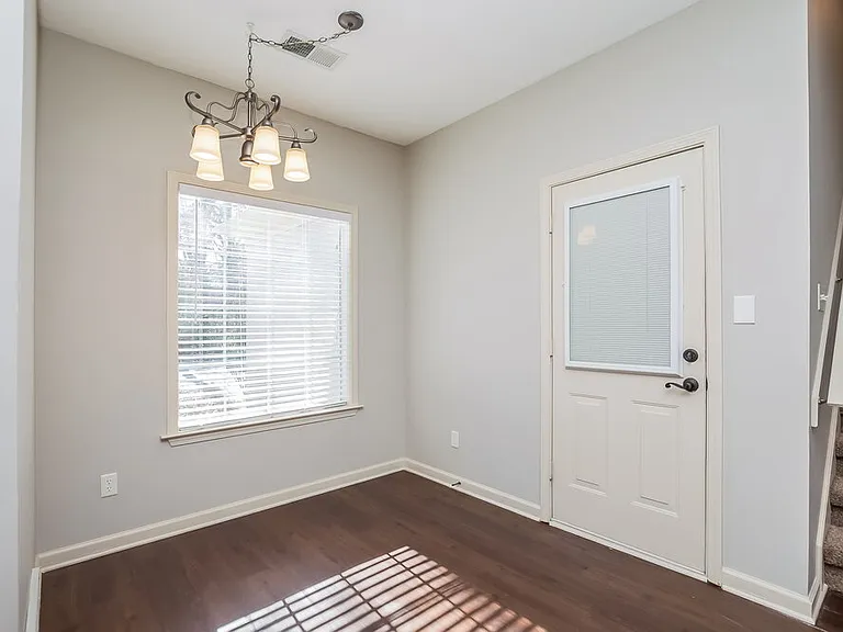 8725 Macon Rd — Photo 4