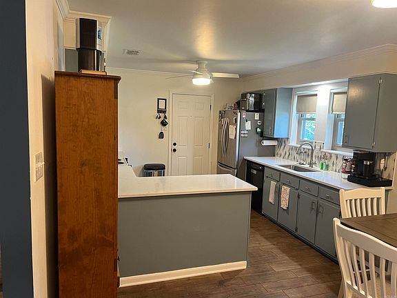 3rd image of 1202 E 21st St