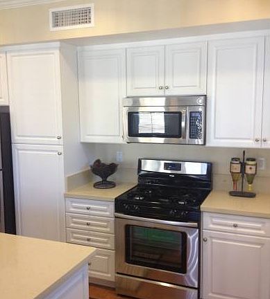 Beautiful White Bezel Cab