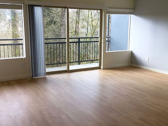 2nd image of 9447 166th Ave NE APT 302
