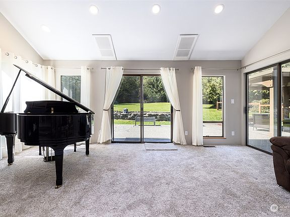 5th image of 18120 34th Avenue NW