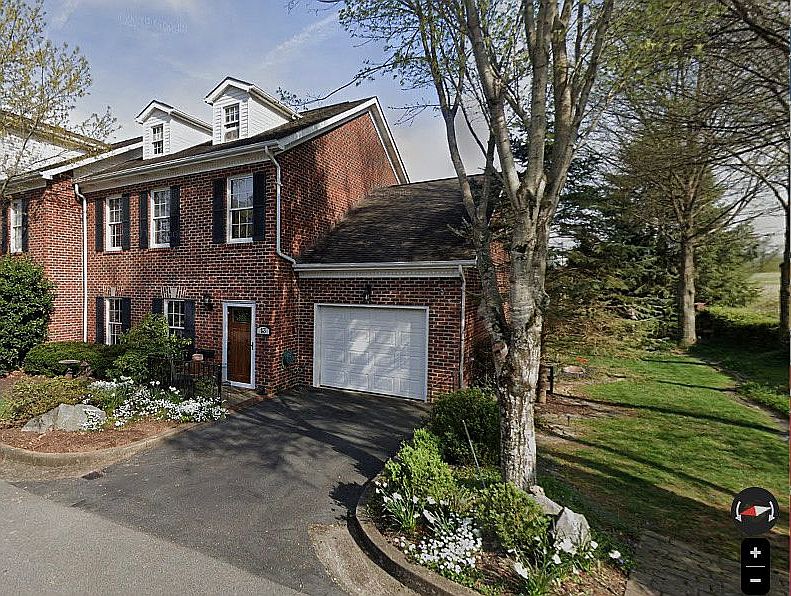 1st image of 13 Charleston Ct