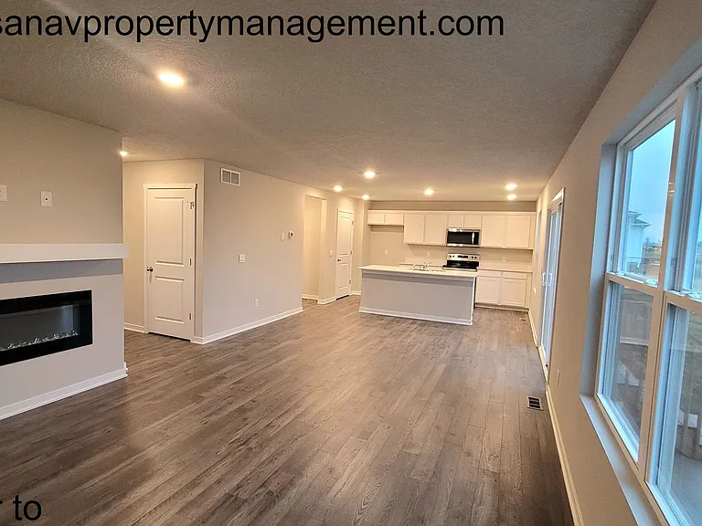 5809 NE Verona Dr — Photo 2