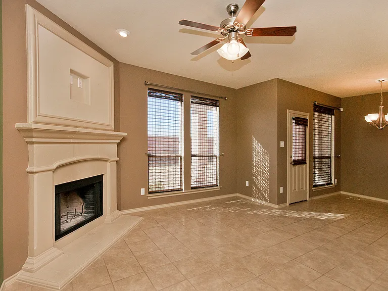 3205 Buckthorn Ln — Photo 8