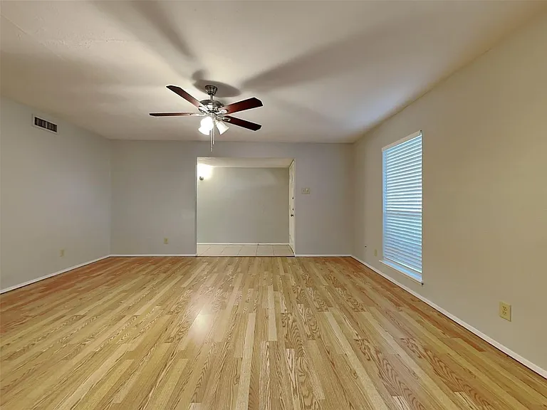 3326 Janwood Ln — Photo 5