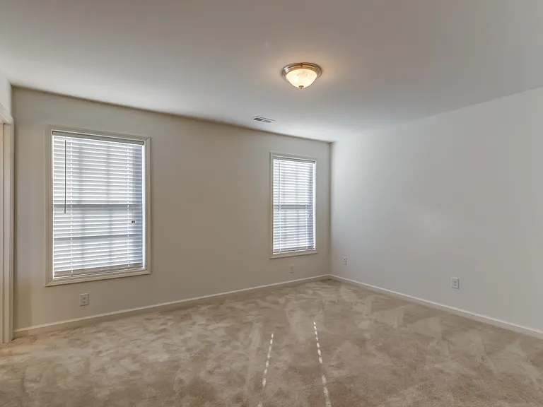 The Townhomes at Glasford Square — Photo 28