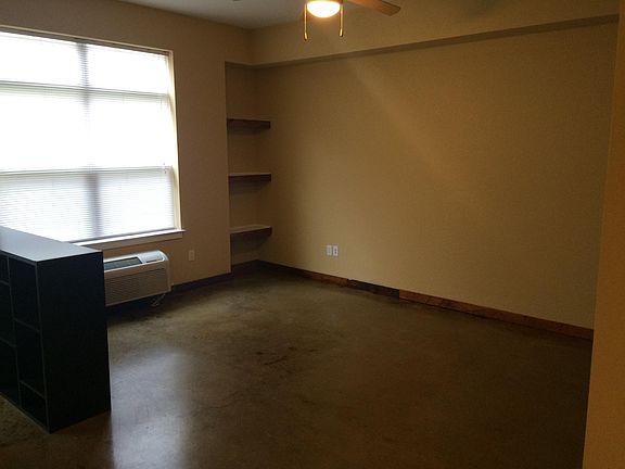 2nd image of 1000 Porter St APT 1