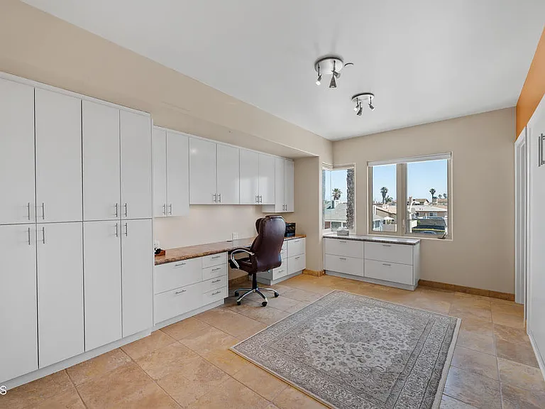 791 Mandalay Beach Rd — Photo 34
