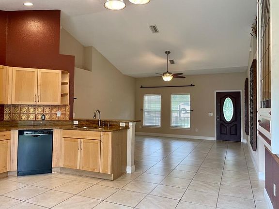 5th image of 10246 SE 136th Ln