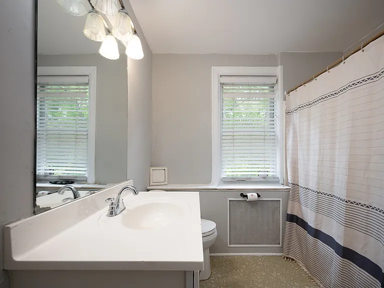 1406 Lovering Ave — Photo 18