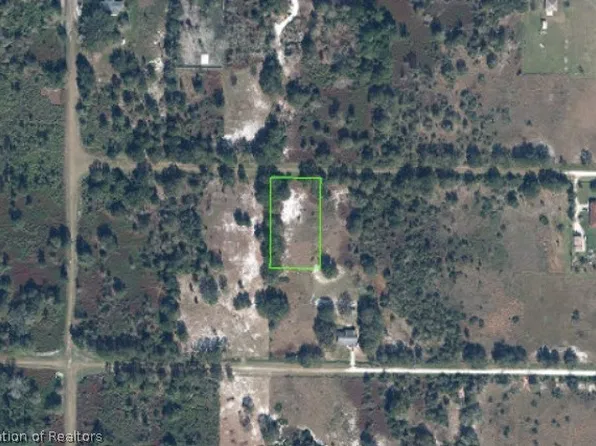 2859 W Butkus Rd, Avon Park, FL 33825
