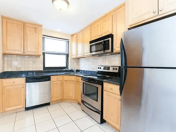 7516.5 N. Ridge Blvd, 7516.5 N Ridge Blvd, Chicago, IL 60645