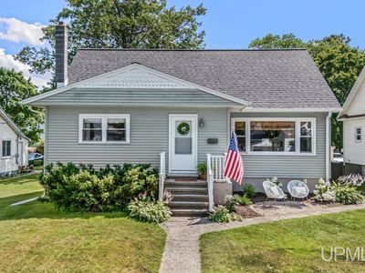 609 Dakota Ave, Gladstone, MI, 49837
