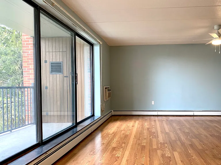 271 Lake St #0 — Photo 3