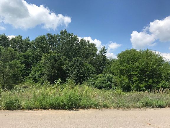 3rd image of 373 Hyder Circle Dr