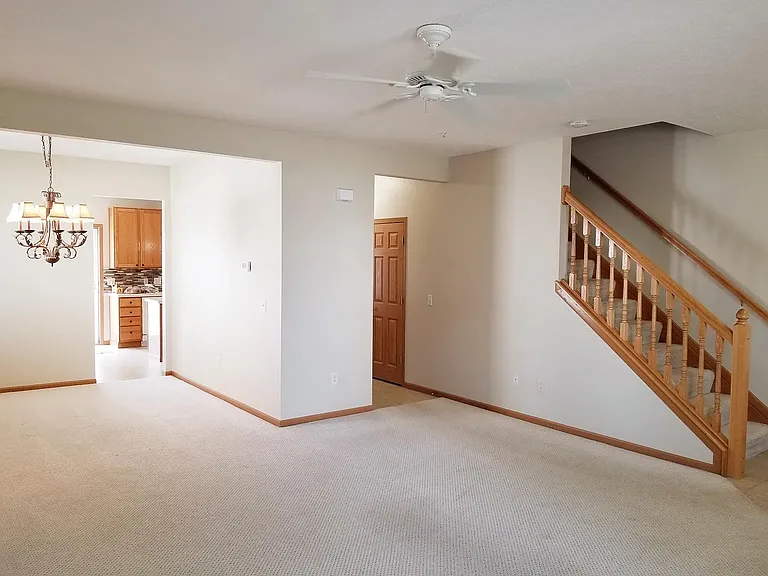 5912 Treven Way — Photo 8
