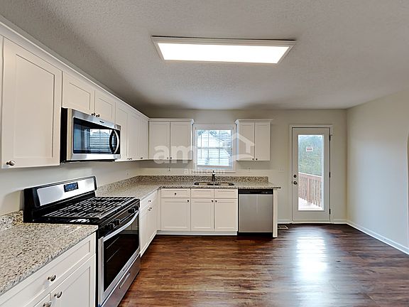 4th image of 235 Taylors Farm Dr