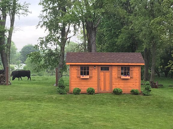 10' x 16' Shed with electric