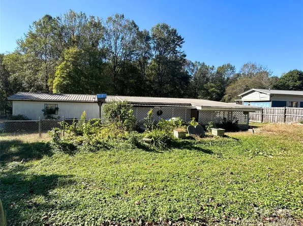 305 Walk A Long Way, Mount Holly, NC 28120