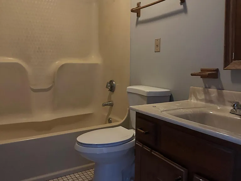 41 Dunbar St #2 — Photo 12