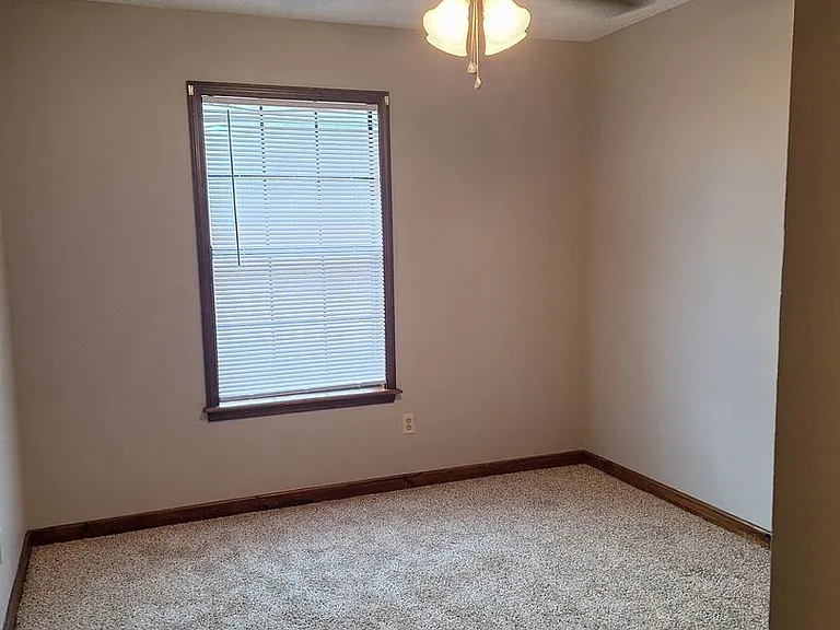 1400 Jacobs Ave — Photo 6