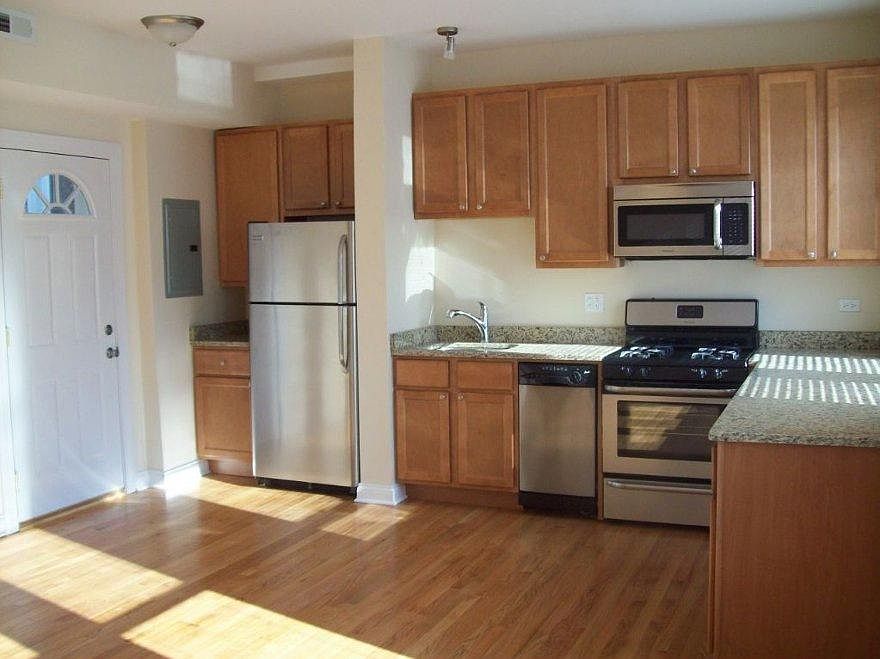 1st image of 3000 N Spaulding Ave #3001-1