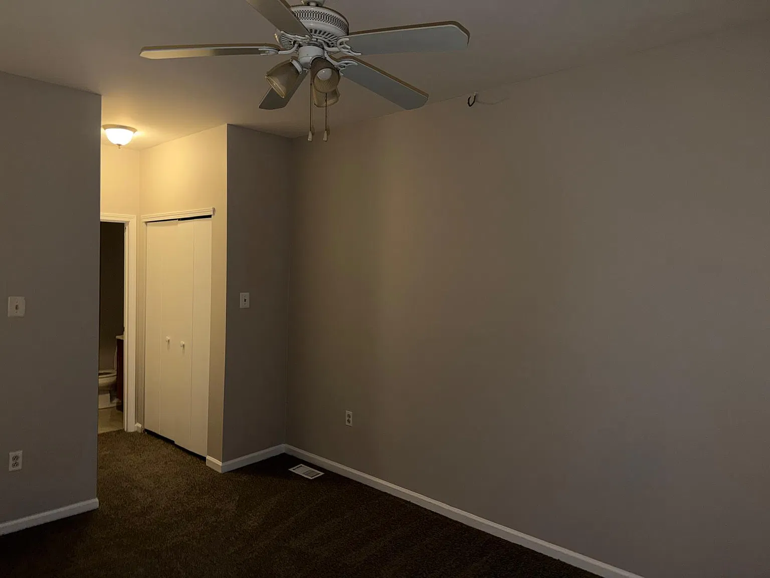 2 bed, 1112 sqft, $2,190 — Photo 1