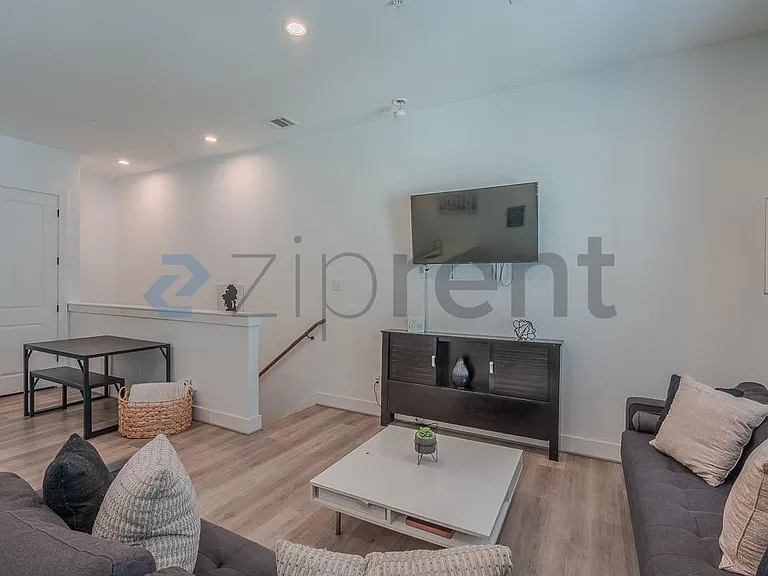 4610 Indie Heights Ln #B — Photo 8