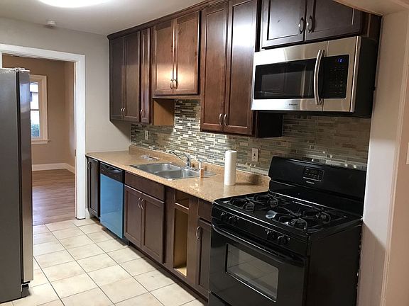 2nd image of 1155 Gahan Dr