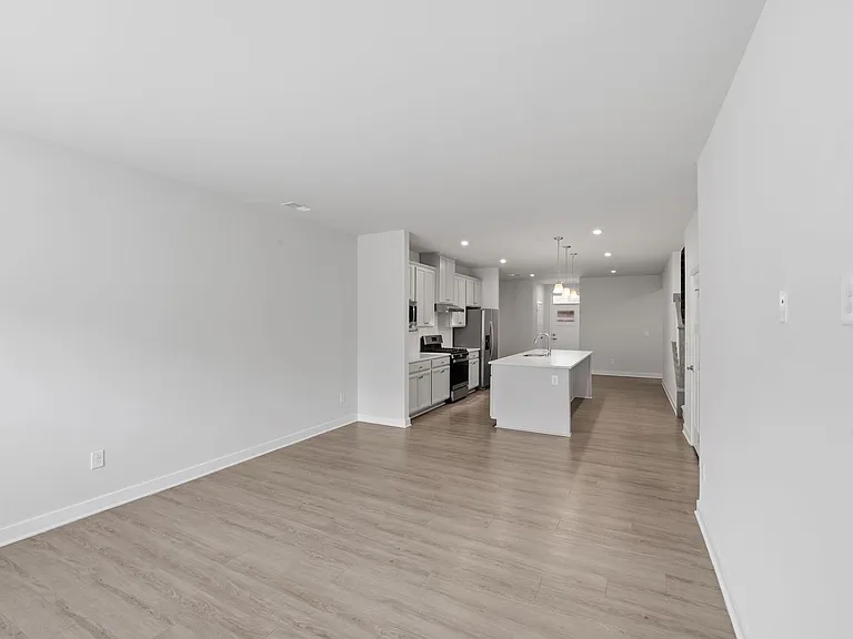 6258 Ashton Park Dr — Photo 3