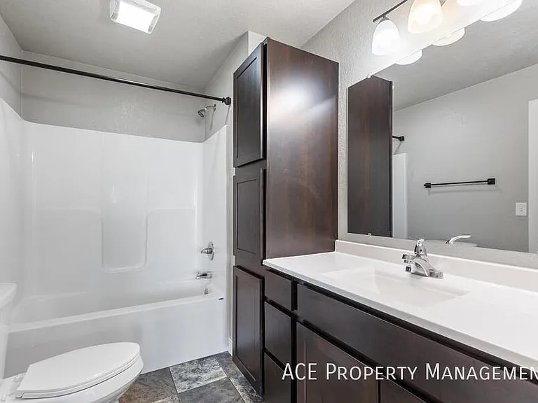640 Bomber Way — Photo 11