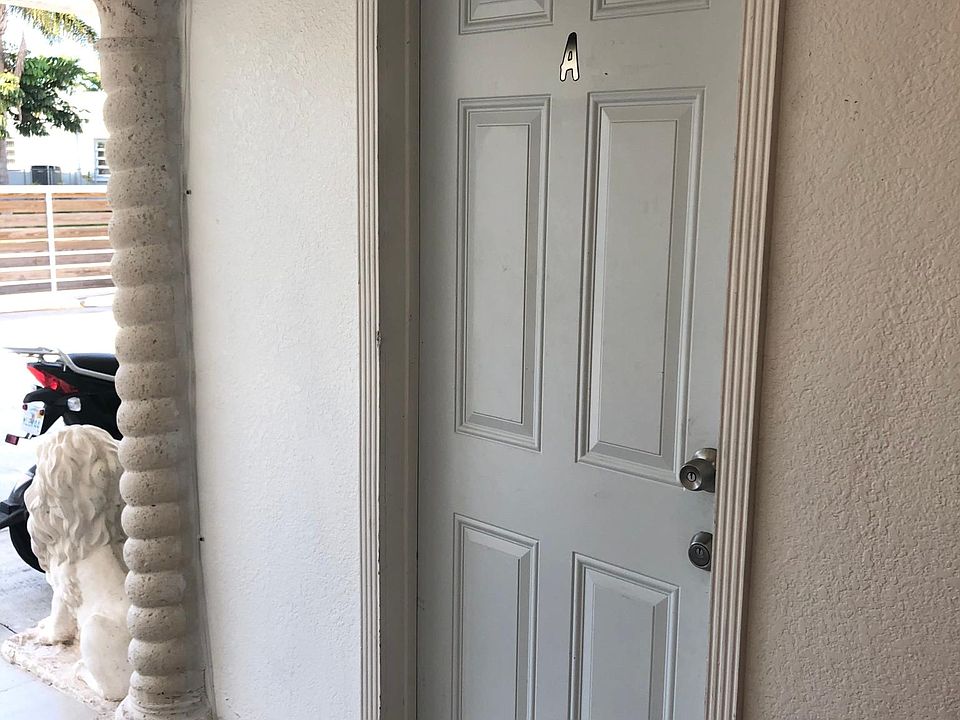 1st image of 8109 Crespi Blvd #A