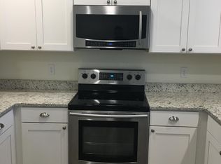 65 Saunders St, North Andover, MA 01845
