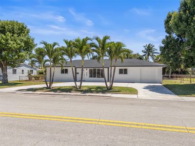846 Foresteria Dr, Lake Park, FL, 33403