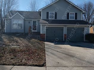 1120 SW Brook Ct, Blue Springs, MO 64015