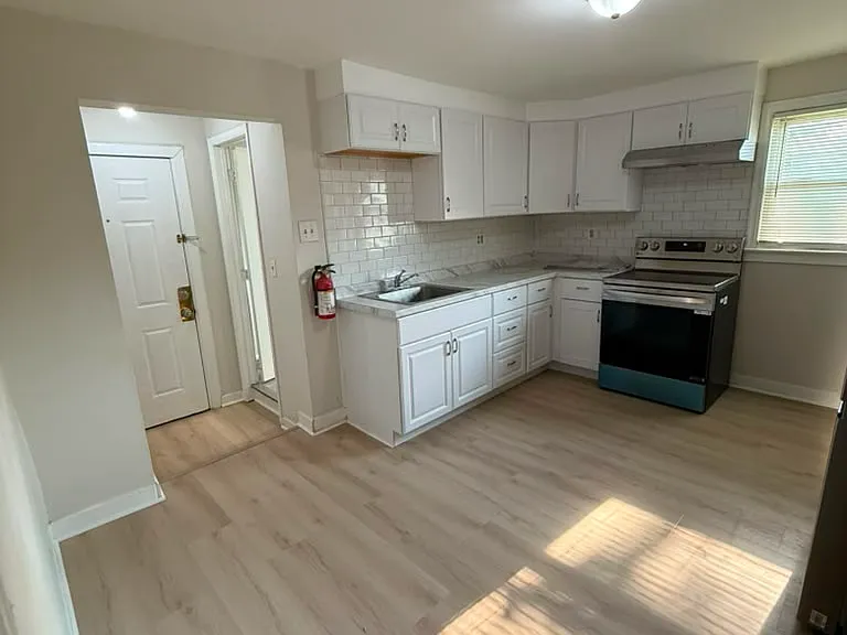 605 Spruce St #605SPRUCEST-2 — Photo 1