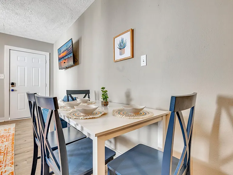 1329 Walker Ave #B — Photo 8