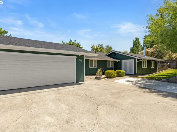 140 Peppertree Ct, Roseburg, OR 97471