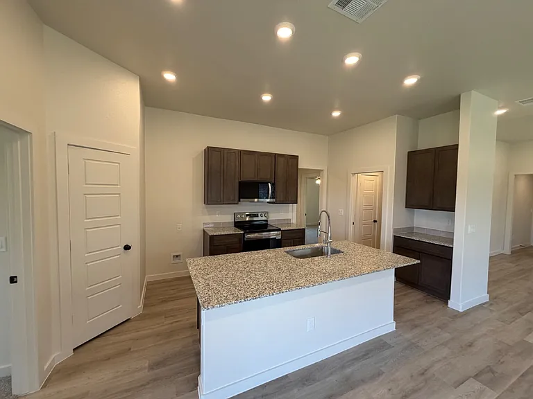 1313 Saratoga Ave — Photo 4