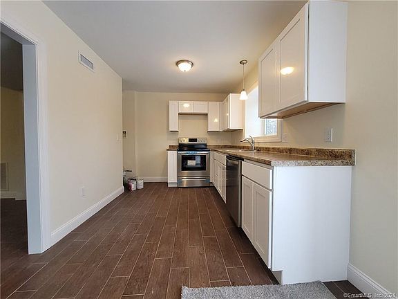 3rd image of 31 Russell Ave #31