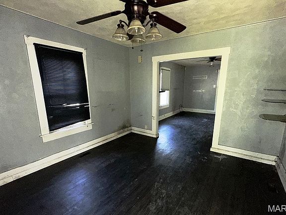 3rd image of 462 N 83rd St