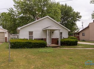 29414 Harriet St, Millbury, OH 43447