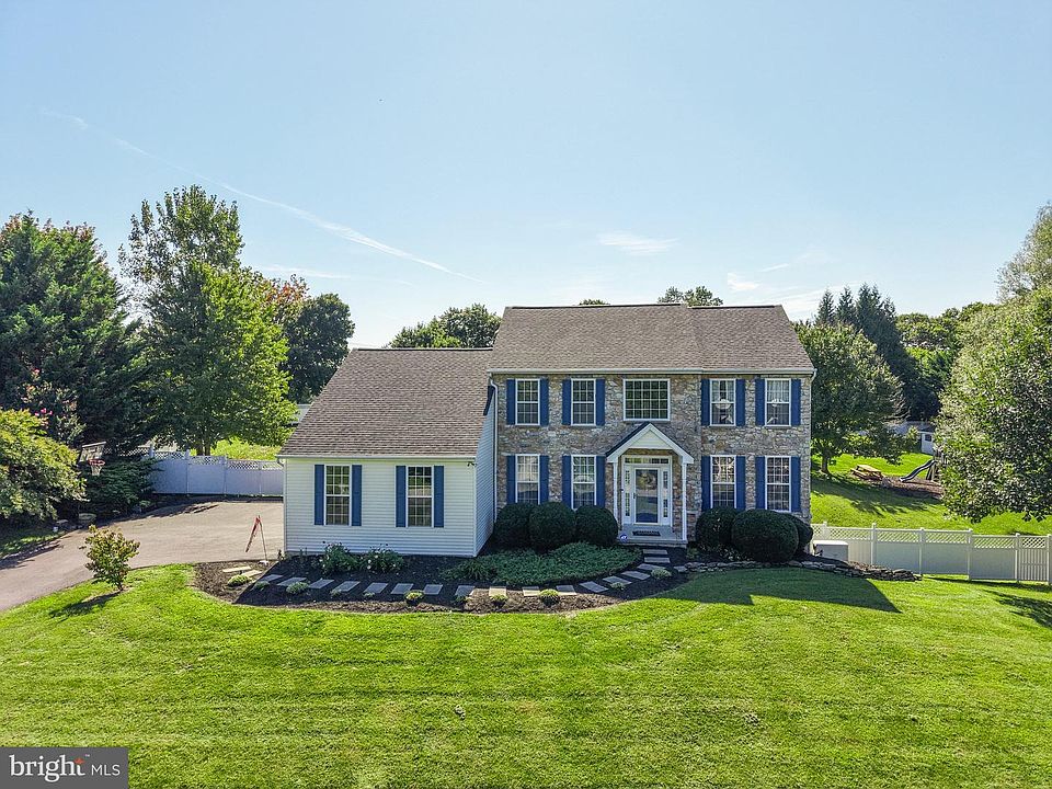 1st image of 13 Dougherty Dr