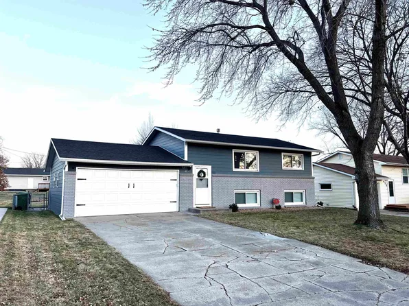 411 Market Pl, Norfolk, NE 68701