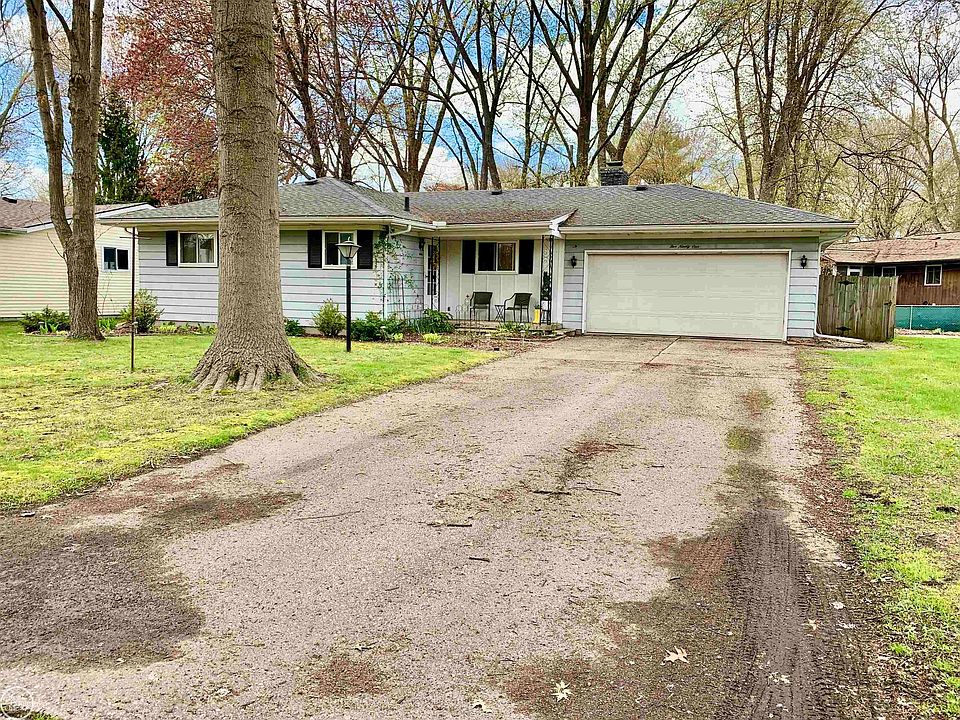 591 Market St, Algonac, MI 48001 Zillow