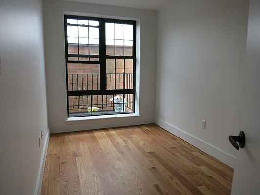 Rented by MNS | media 61