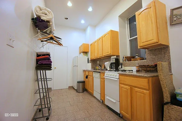 Rented by Citi Habitats | media 14