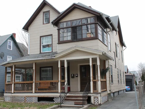 28 Warriner Ave, Springfield, MA 01108