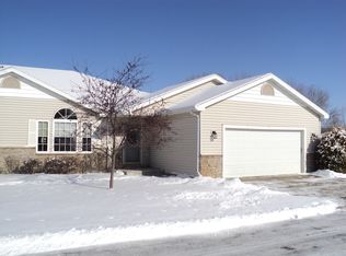 1208 25th Ave NW, Faribault, MN 55021