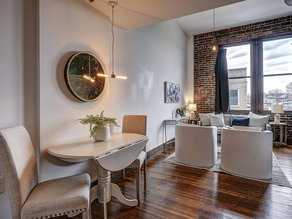 1st image of 110 W Market St #209